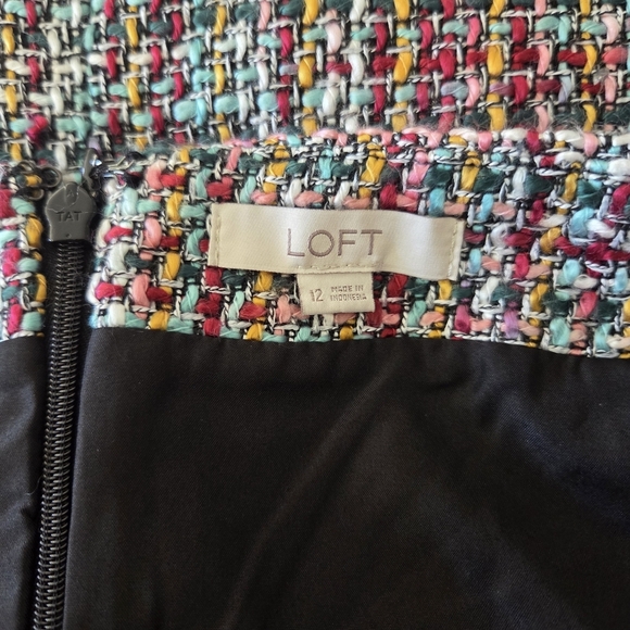 ⭐️Loft Multicolor Tweed Skirt with Zippered Pockets Size 12 - Picture 4 of 4